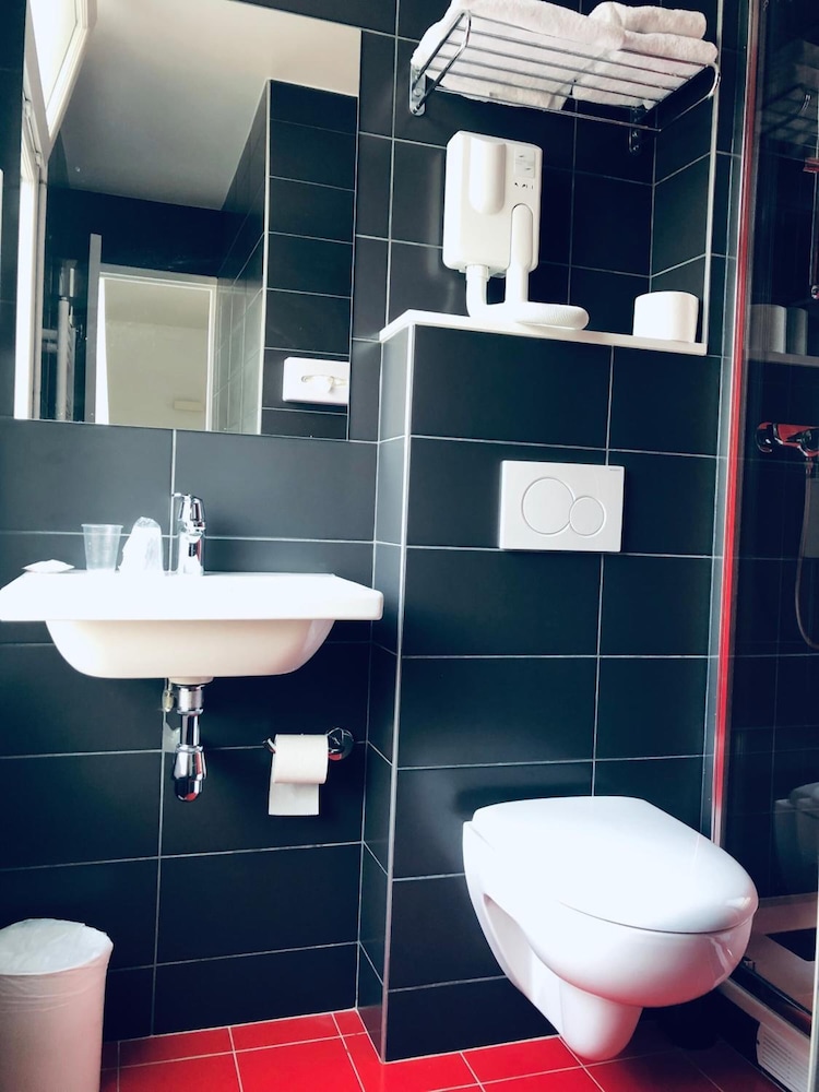 Alfred Hotels Paris Lecourbe 24/41