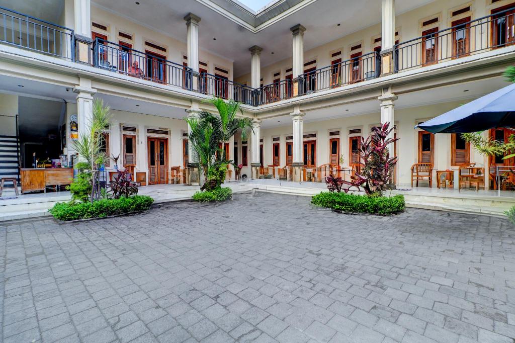 Hotel O Bali near Beachwalk Shopping Center formerly Budget Door Legian Inn 56/63