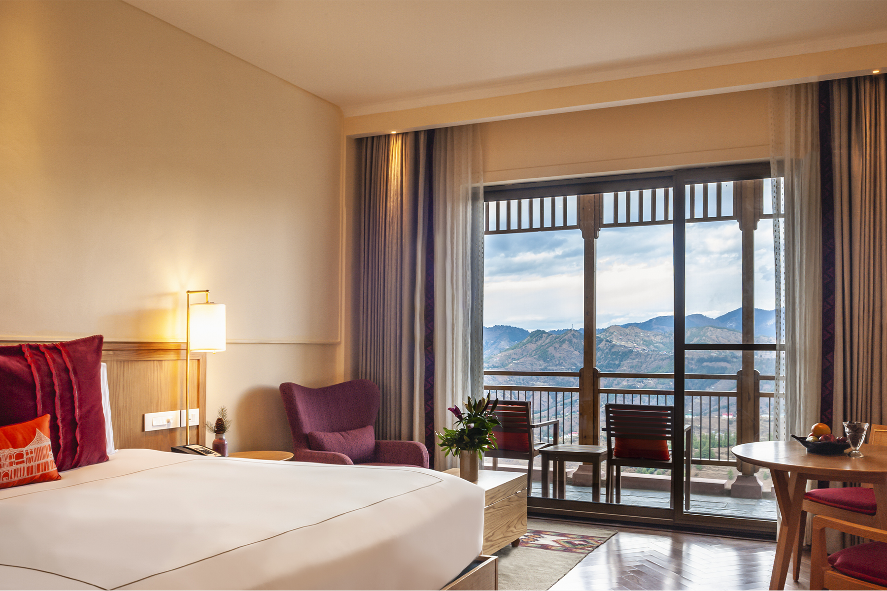 Premium, King Bed, Valley View