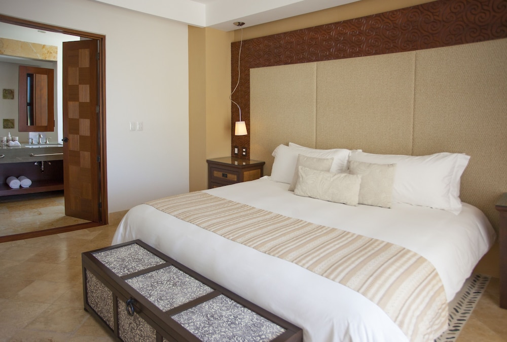 Celeste Beach Residences Huatulco Curamoria Collection 8/50