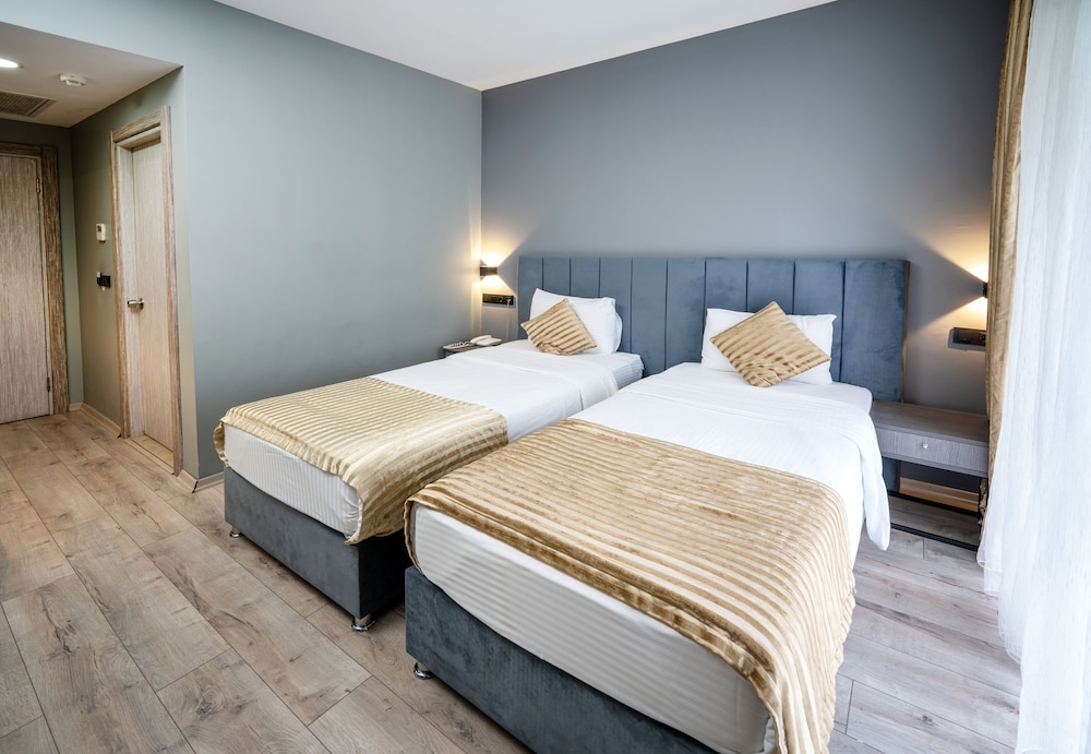 STANDARD, DOUBLE OR TWIN BED