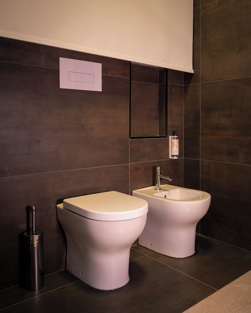 Hostelo Luxury Hostel 61/64