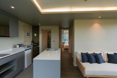 2 Bedrooms, Garden, Suite
