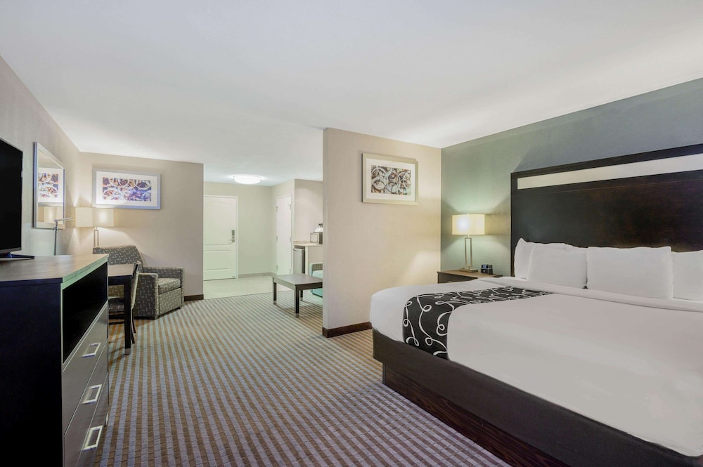 La Quinta Inn & Suites by Wyndham Glendive 22/56