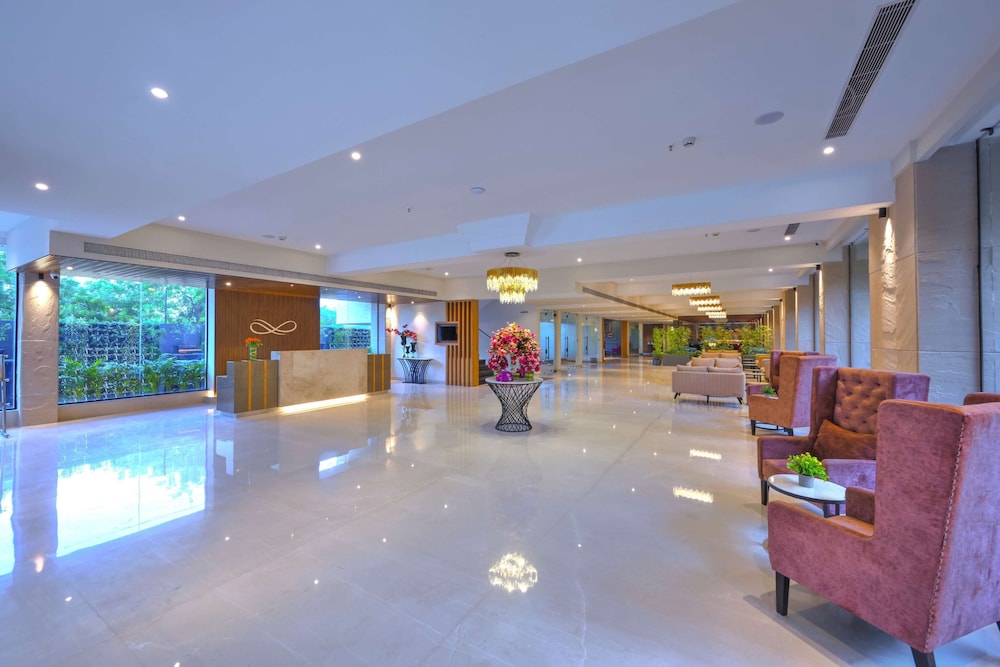 Royale Sarovar Portico Agra 17/65