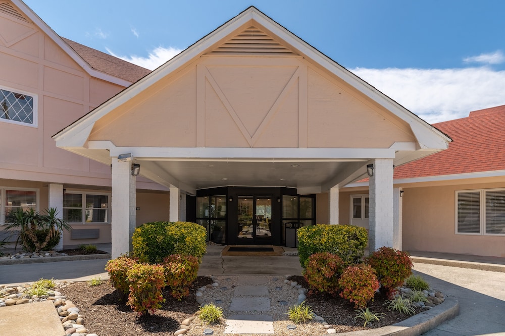 Hotel Manteo, Trademark Collection by Wyndham 4/51