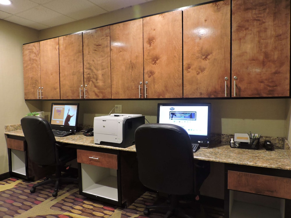 Hampton Inn Lafayette LA 21/34