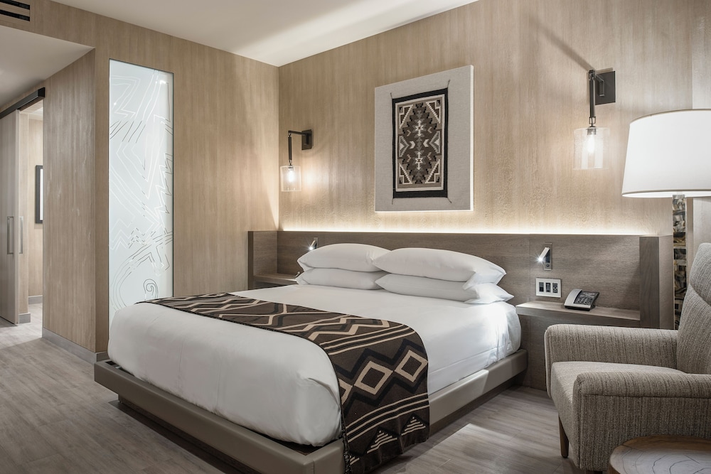 CLASSIC, KING BED, ACCESSIBLE