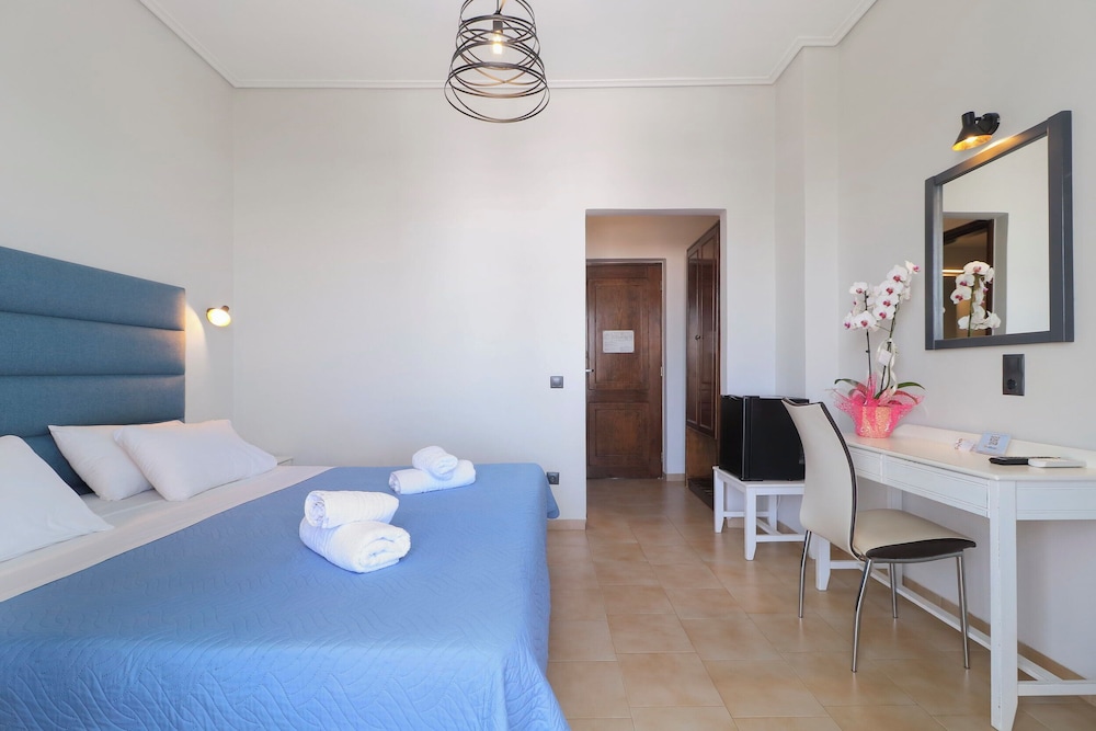Alexis Hotel 24/87