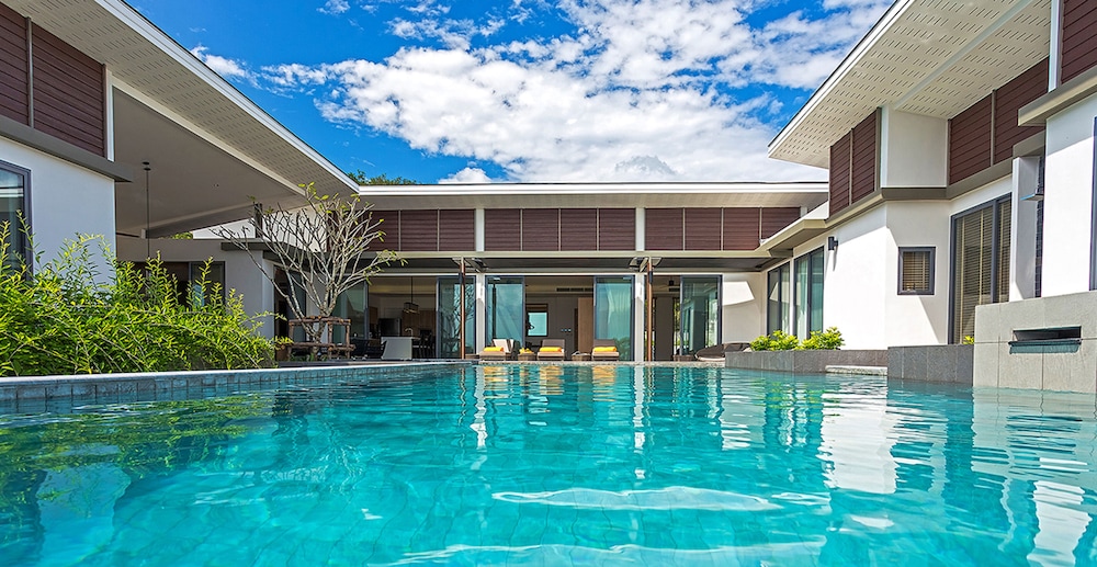CASABAY Luxury Pool Villas 36/42
