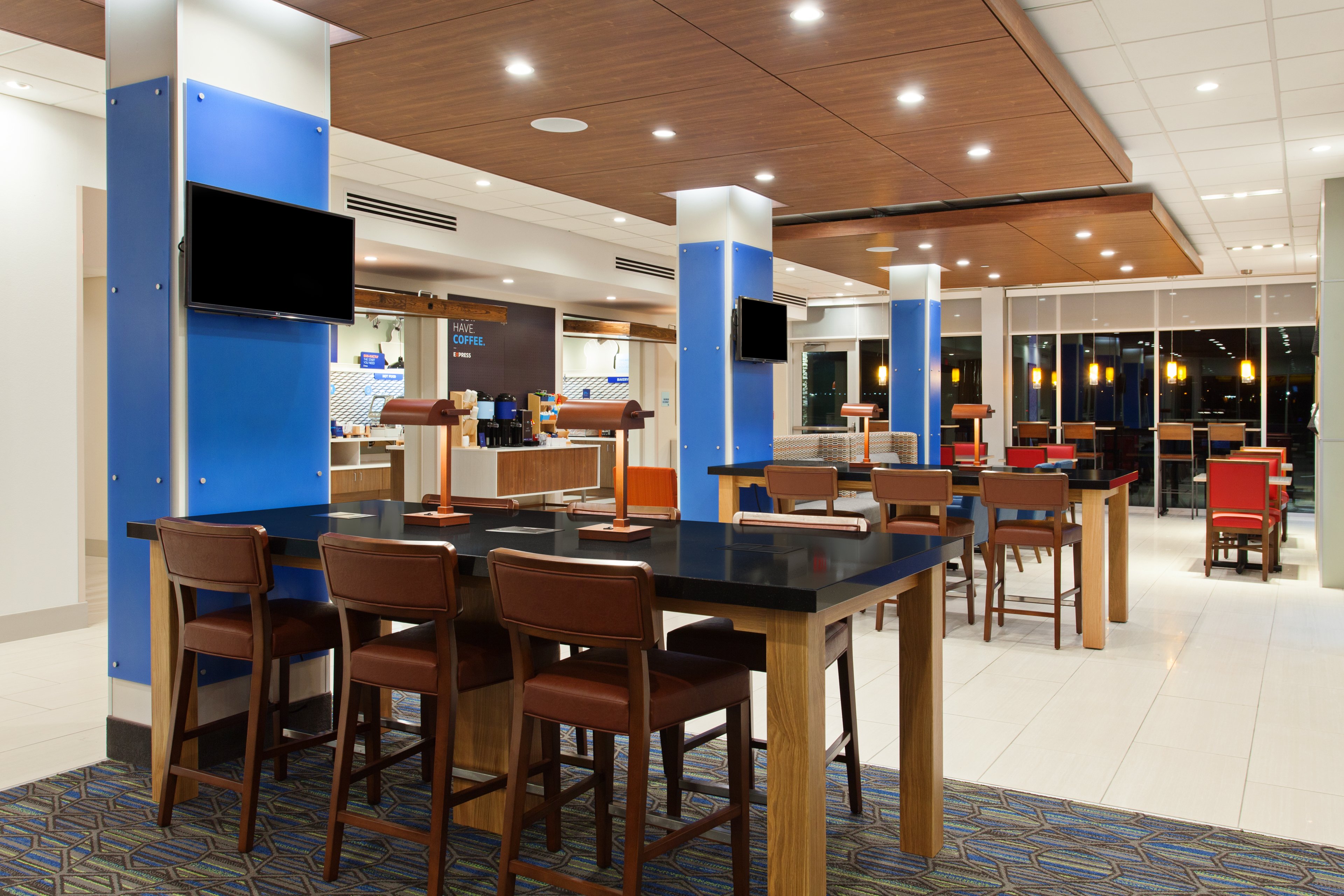 HOLIDAY INN EXPRESS & SUITES BRIGHAM CITY - NORTH UTAH 44/57