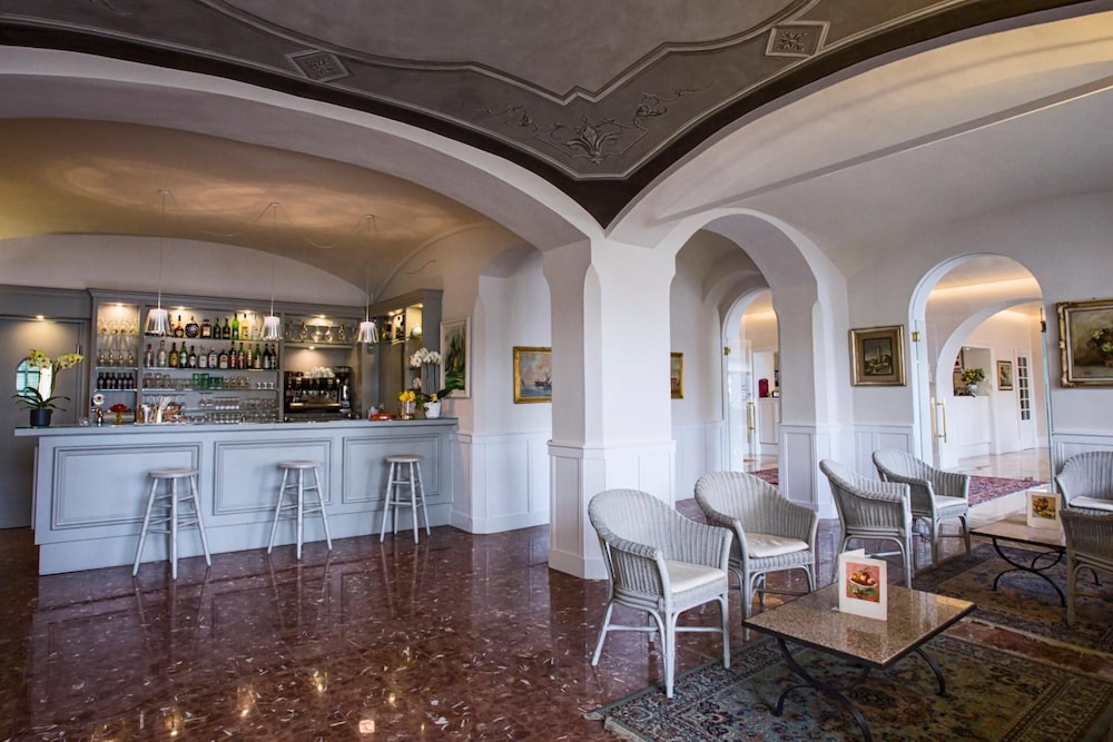 Hotel Beau Rivage 38/69