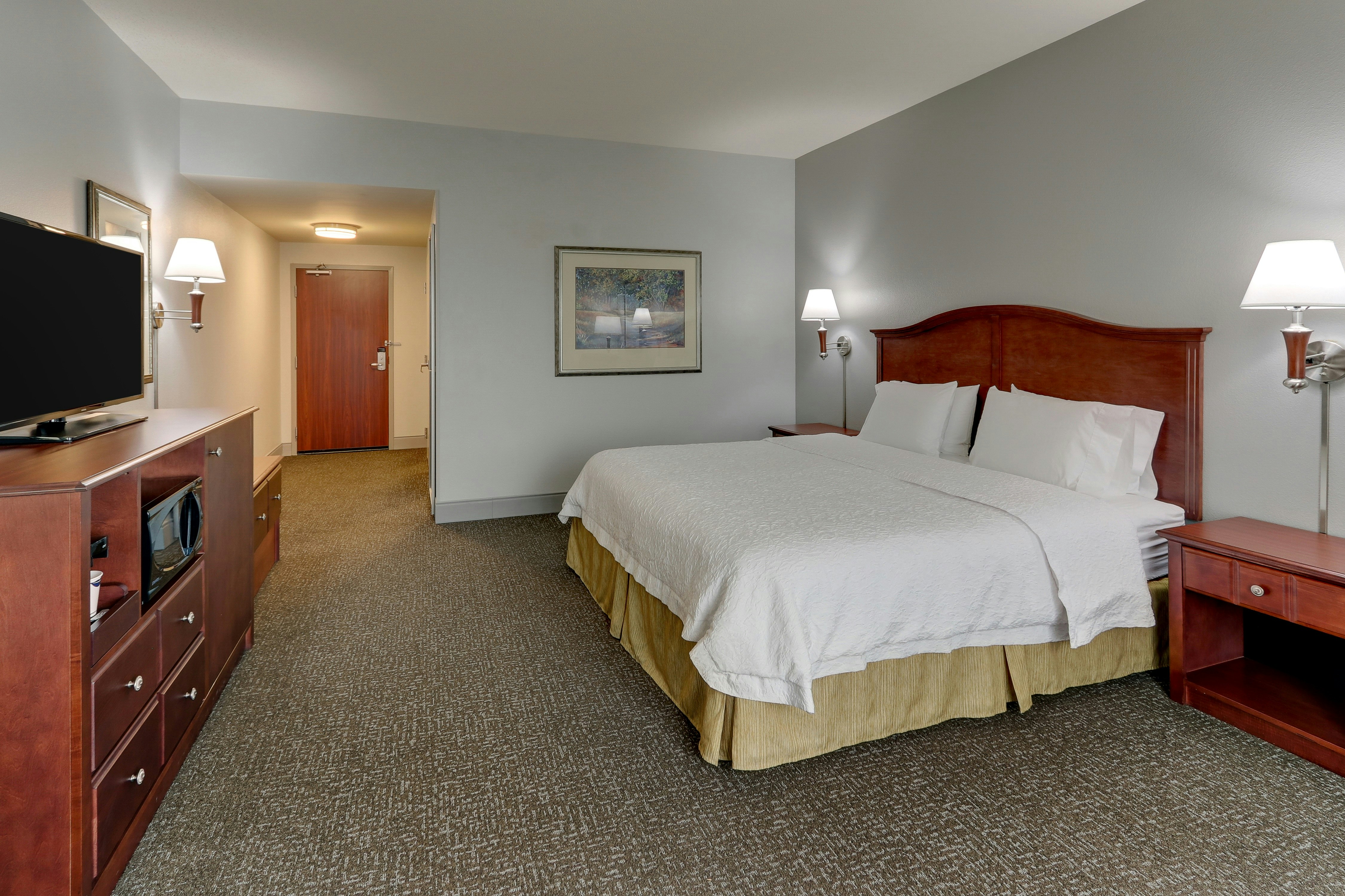 ROOM, KING BED, ACCESSIBLE