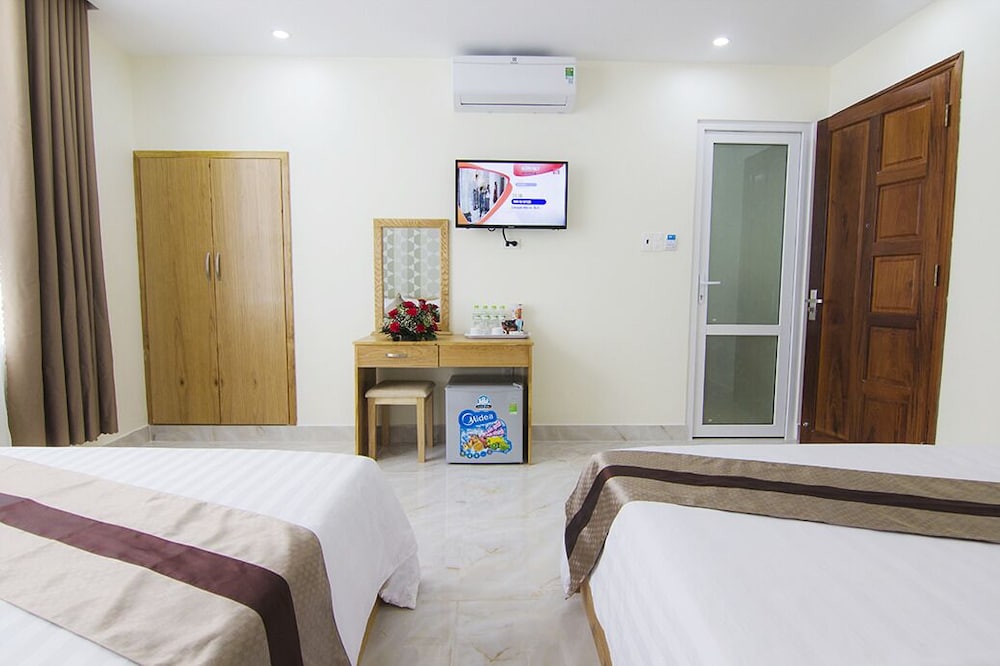 Ngoc Hanh Beach Hotel 17/75