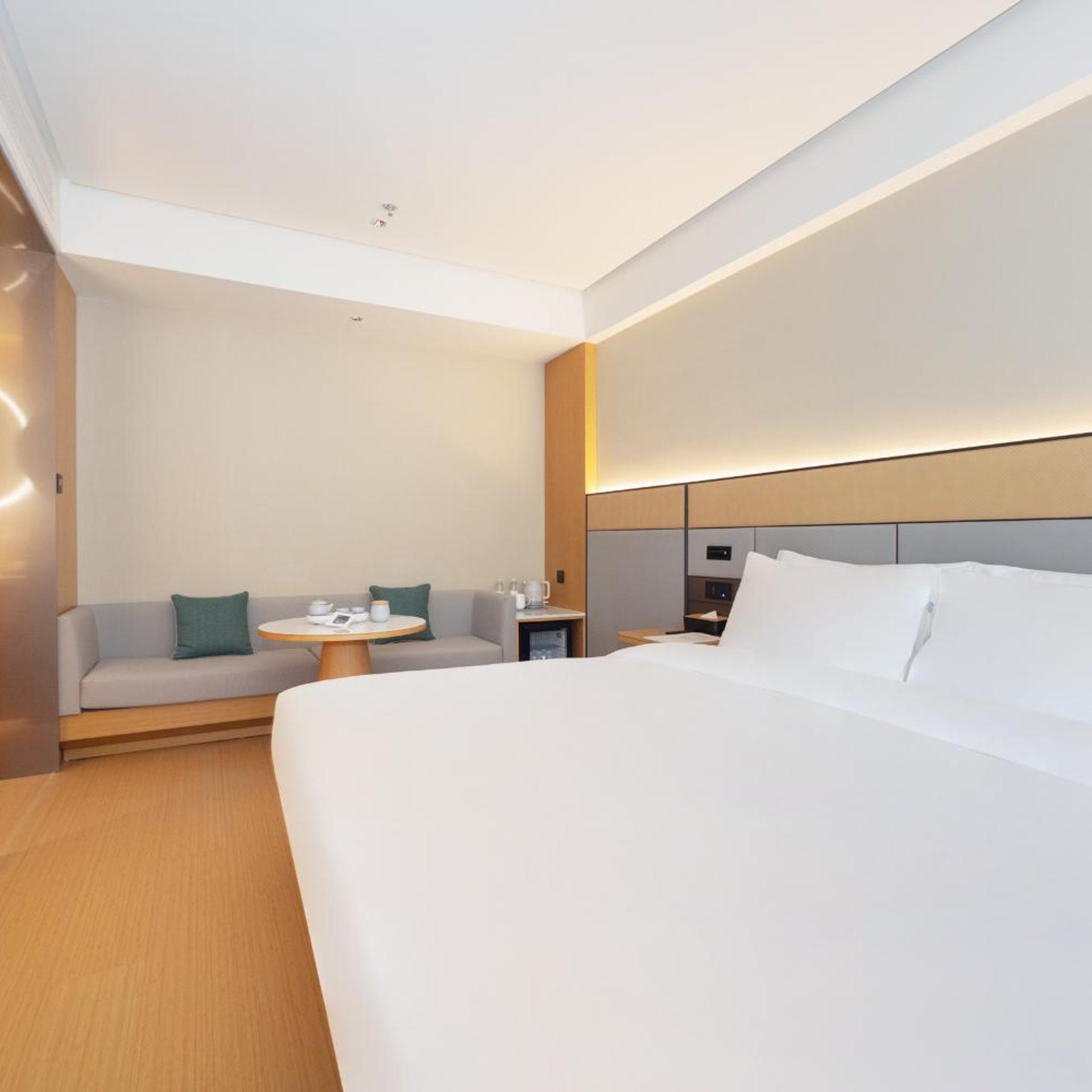 JI Hotel (Shanghai Caohejing Hongcao Road) 18/34