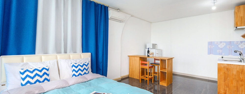 Namhae Santorini N Pension 12/50
