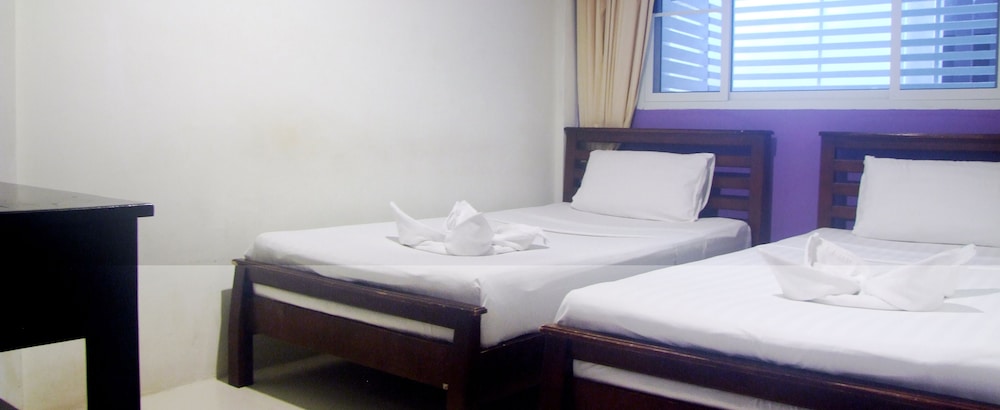 Ivory Phi Phi Island 6/16