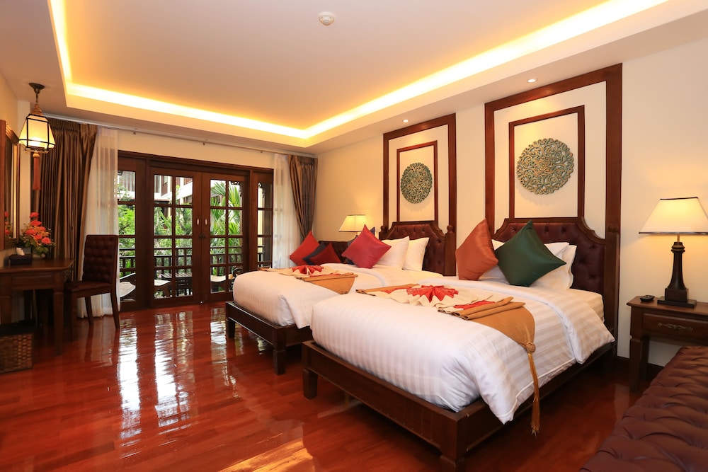 DELUXE, TWIN BEDS