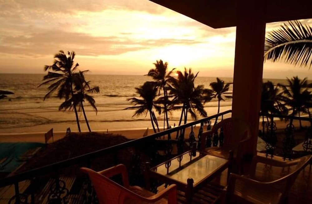 The Ocean Park Beach Resort 36/45