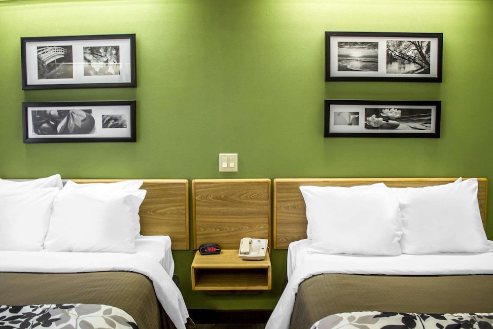 Sleep Inn Bolivar, OH 12/50
