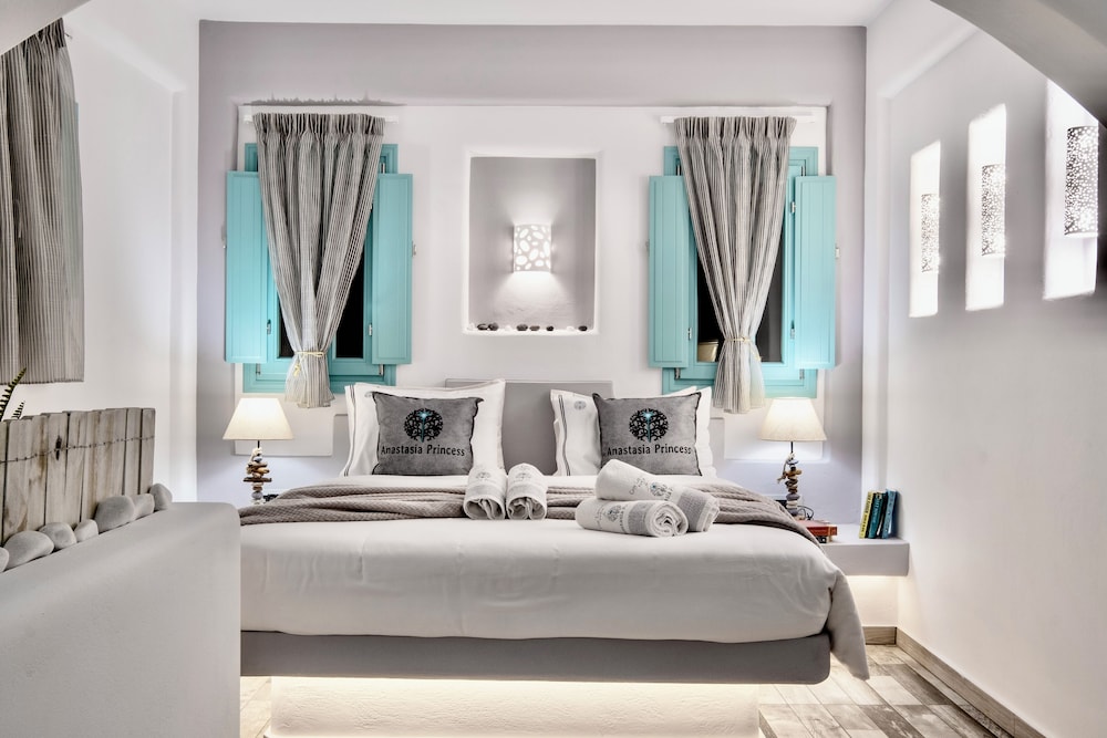 Deluxe, Suite, King Bed, Plunge Pool، Anastasia Princess - Adults Only 2/5