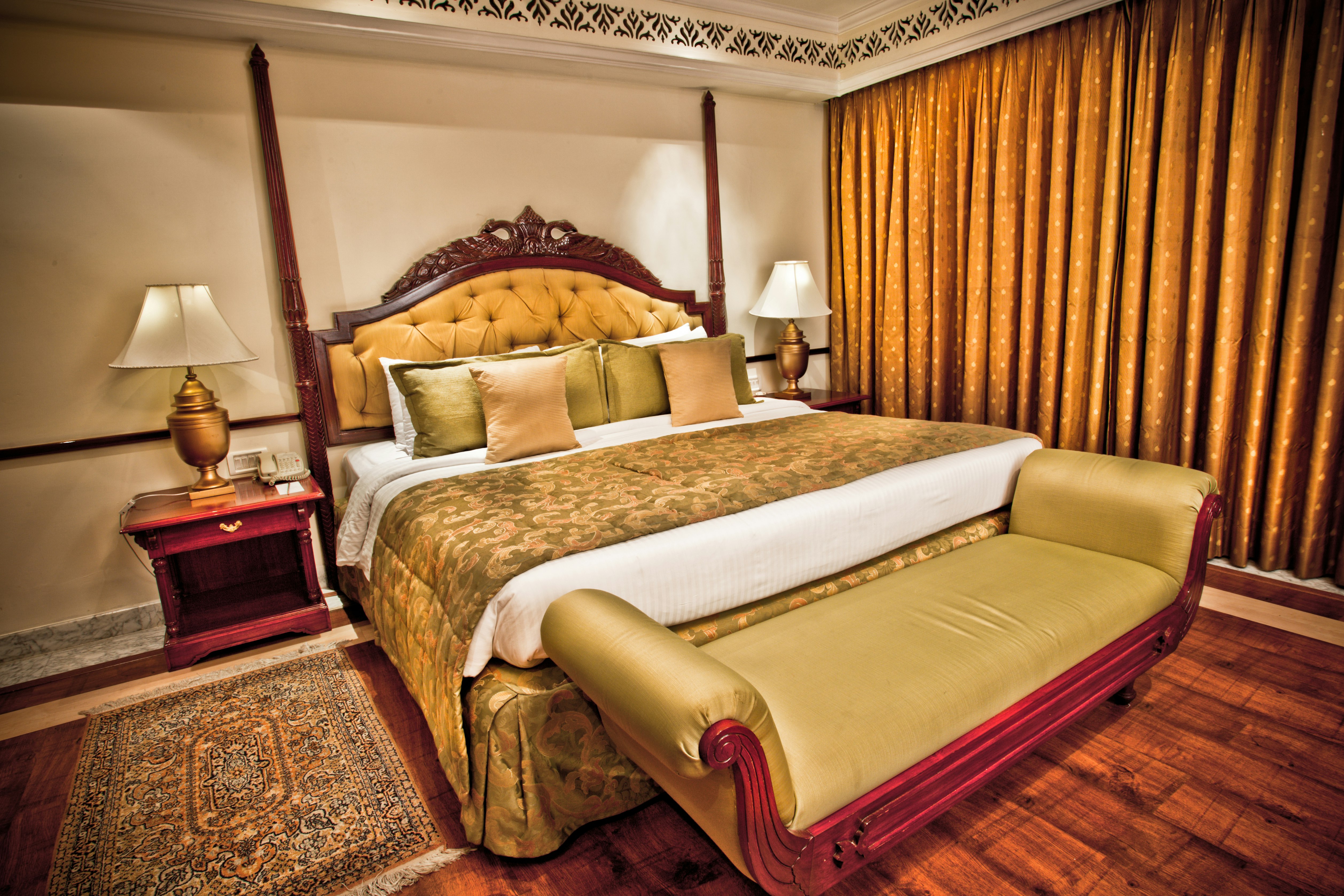 TAJ DECCAN 34/82