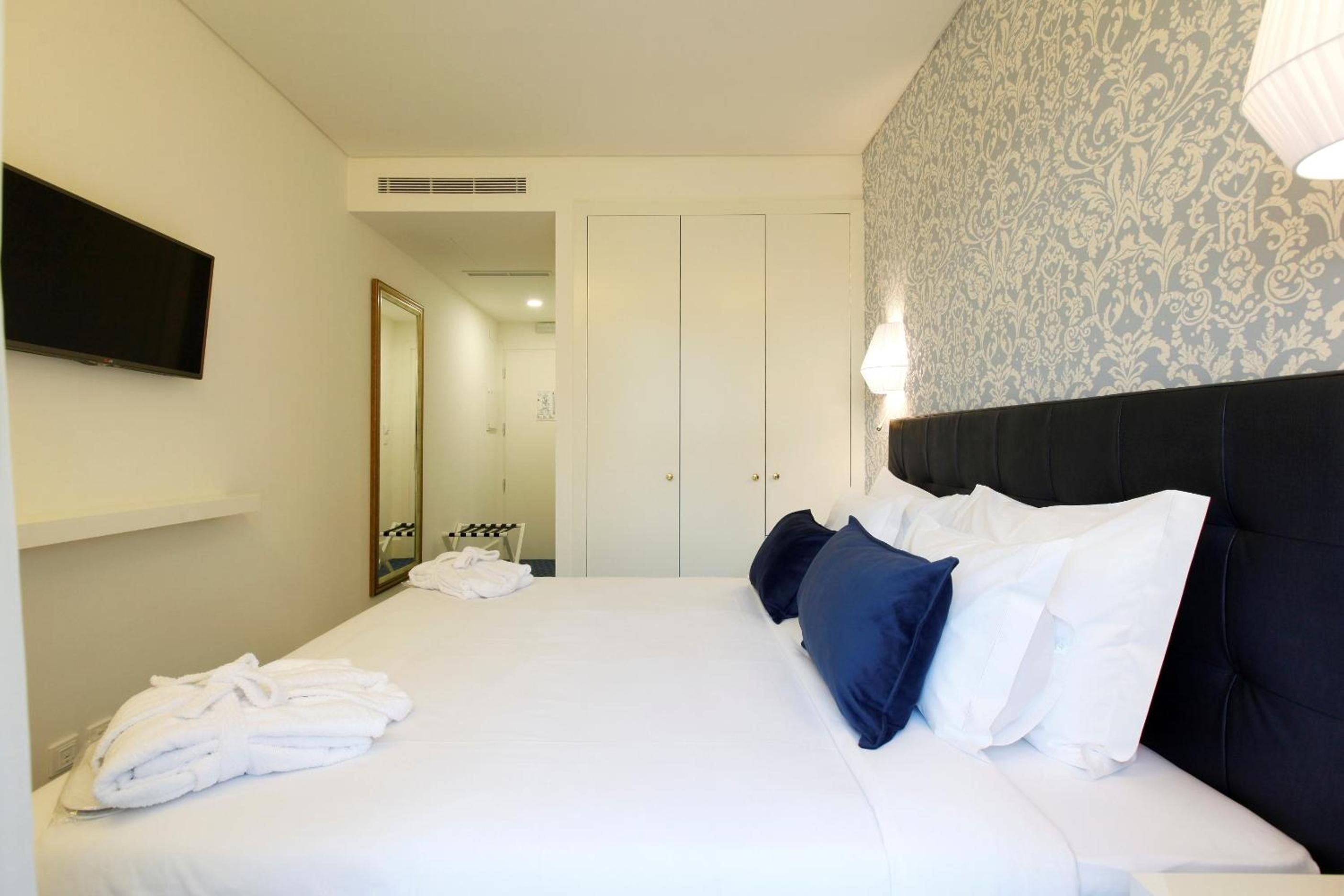 Mini, Double Bed, Street View، Hotel Lis Baixa 8/9