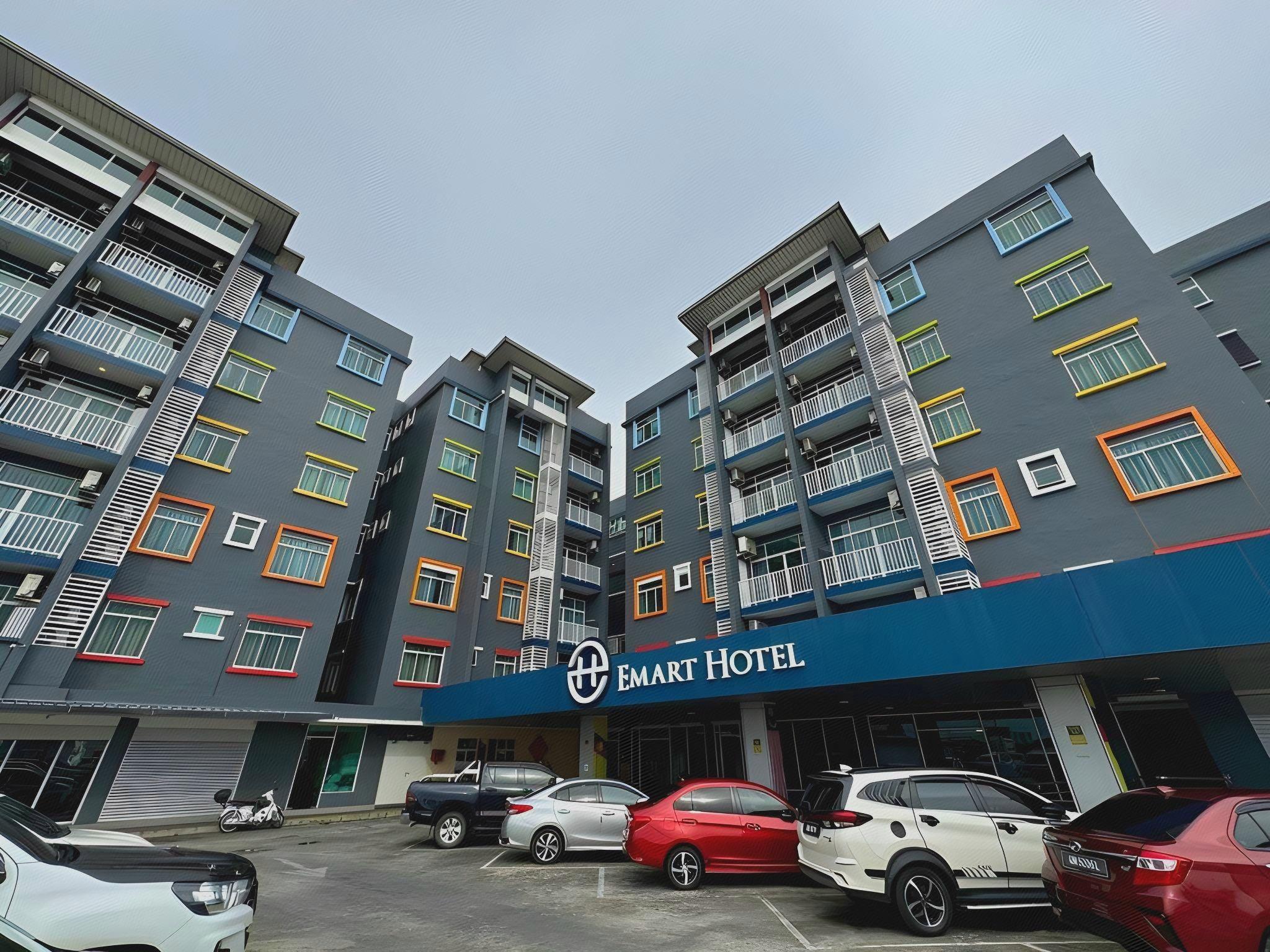 Emart Hotel (Riam) Sdn Bhd 14/50