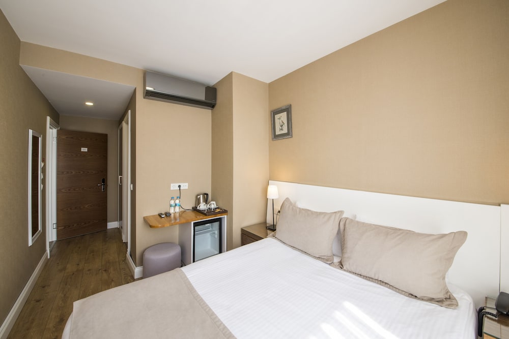 Aston Hotel Taksim (ex Aston Residence Hotel) 17/70
