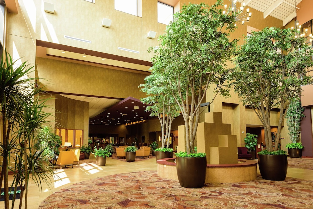 Embassy Suites by Hilton Minneapolis North in BROOKLYN CENTER - MN
