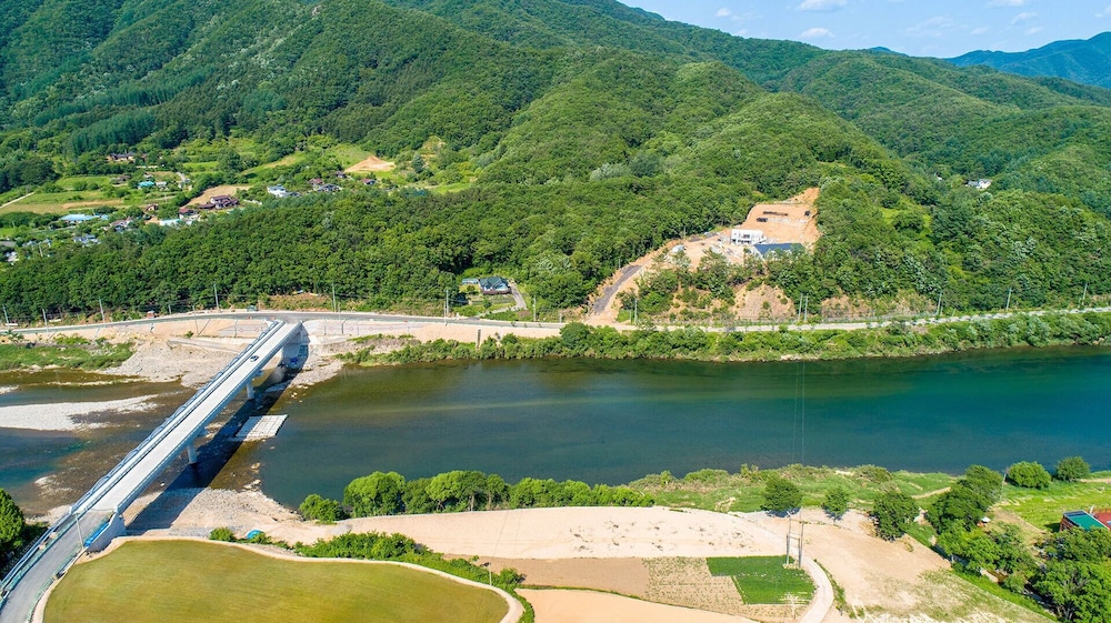 Hongcheon Lime Orange Pension 40/49