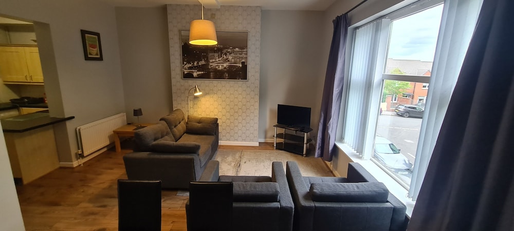Castleton Gardens Apartments Belfast 23/34