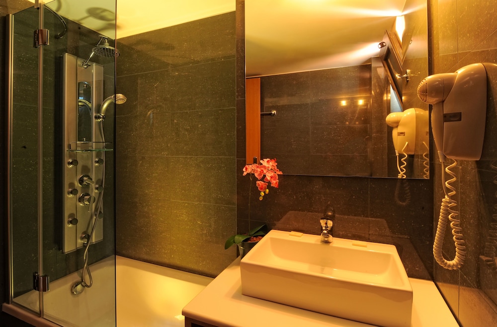 Oasis Beach Hotel - Adult Only 49/50