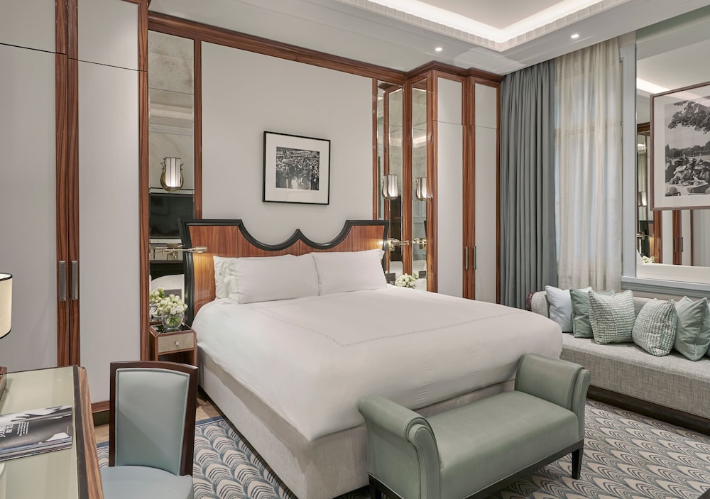 CLARIDGES HOTEL 18/73