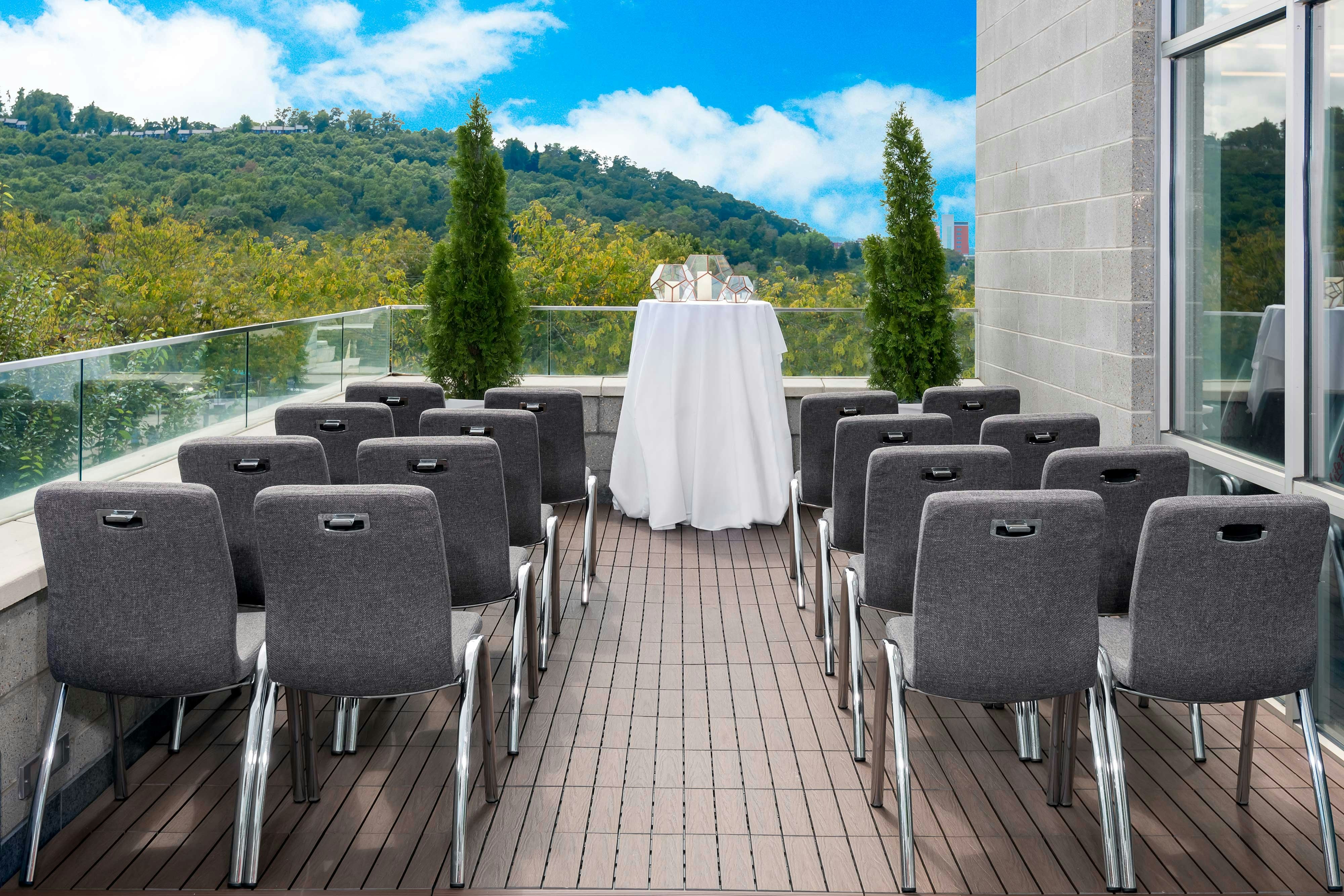 Aloft Asheville Downtown 22/22