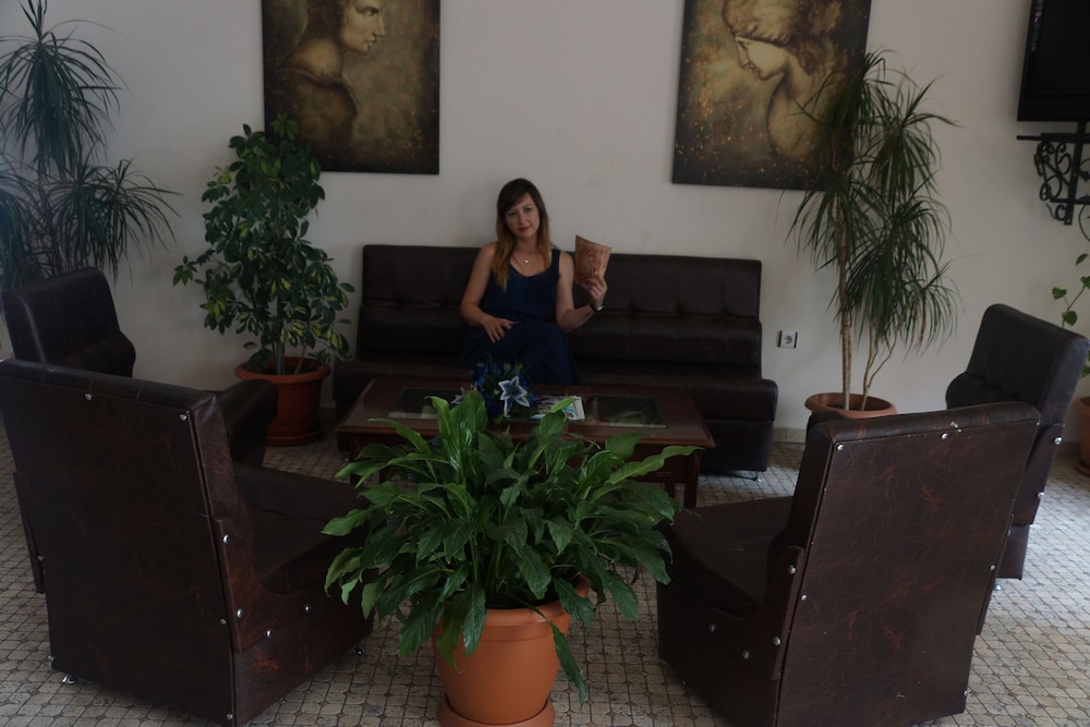Bacahan Hotel 11/47