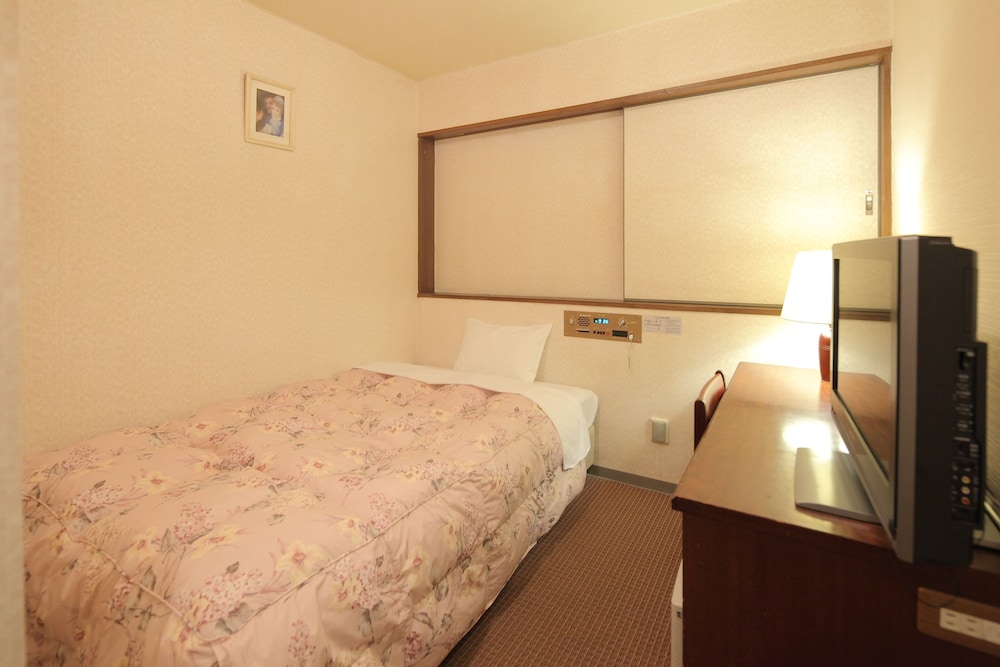Nagoya Crown 35/71