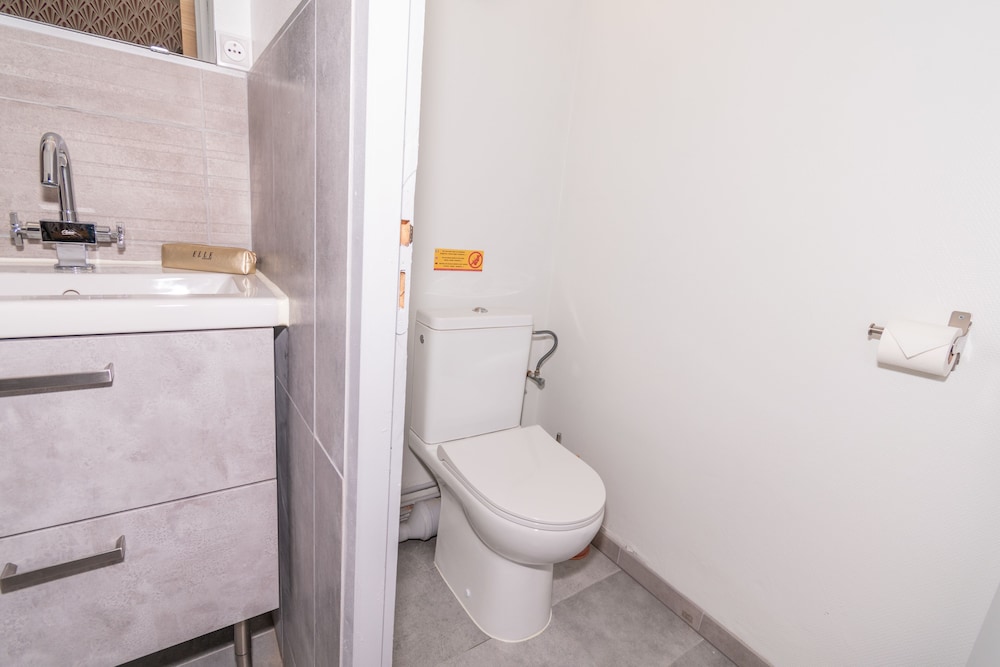 Private & Comfortable Apartments 47/51