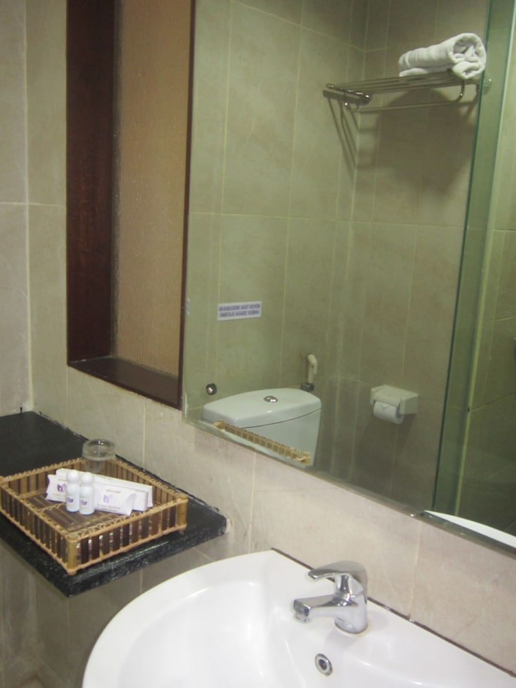 Hotel Tilamas Juanda 13/63