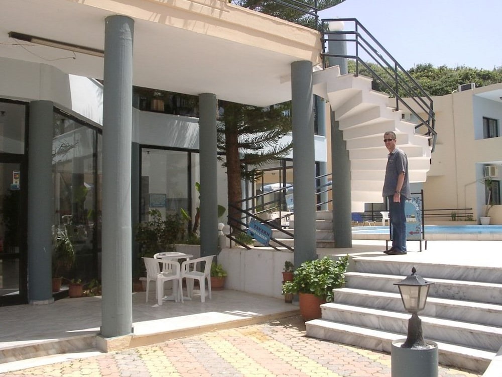 Akasti Hotel 2/39