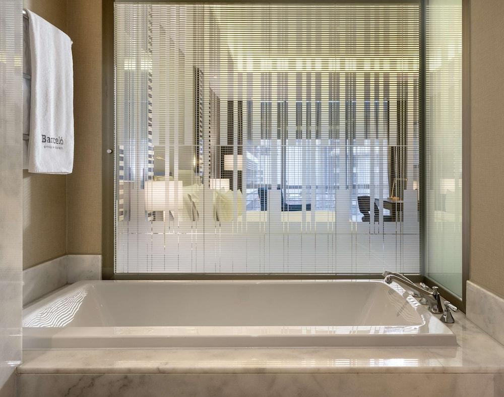 Barcelo Istanbul 6/64