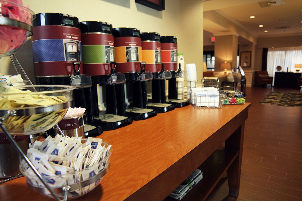 Hampton Inn & Suites Concord/Charlotte 37/57