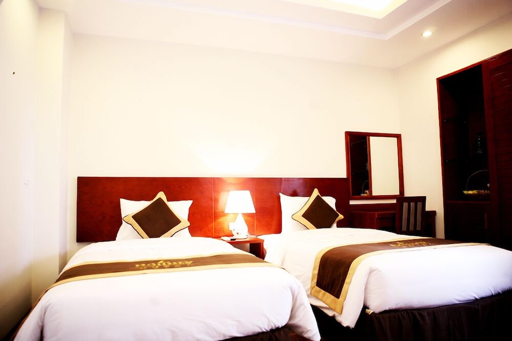 Bounty Hotel 16/67