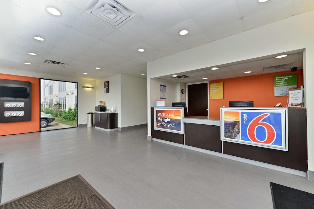 Motel6 Fort Worth, TX - Downtown East 9/52