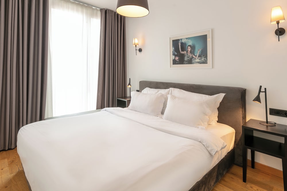 Ando Living Taksim Gumussuyu Townhouse 24/62