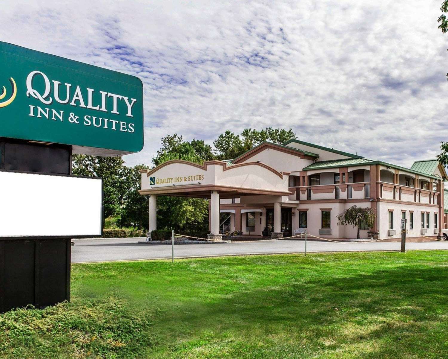 Quality Inn & Suites Quakertown-Allentown 4/18