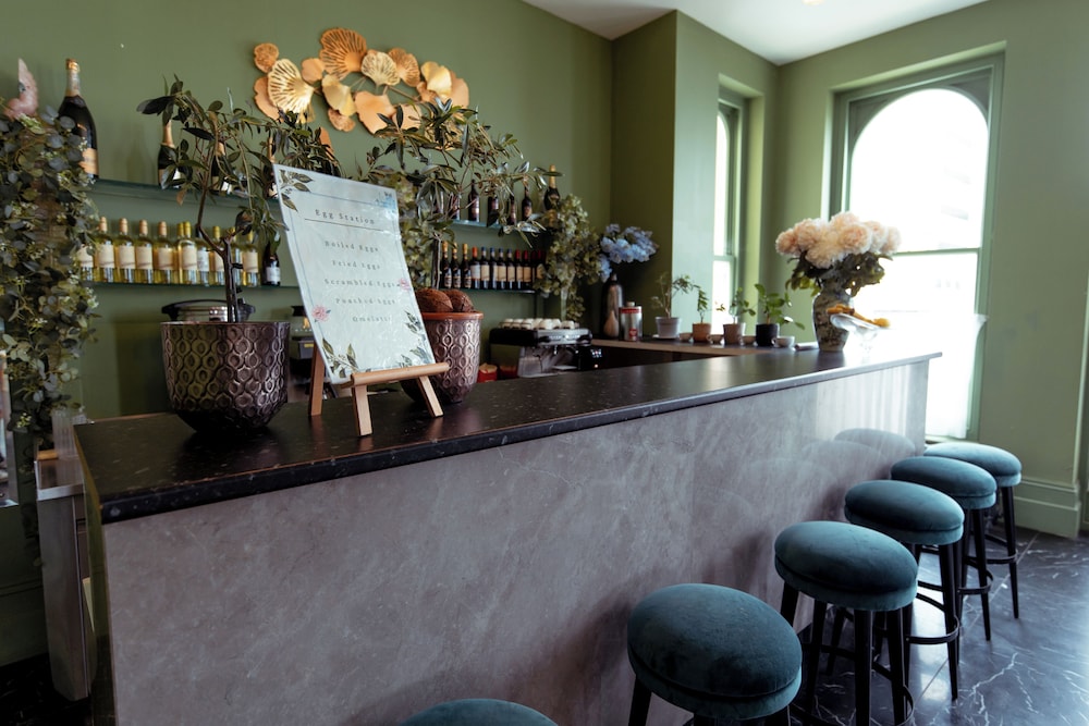 The Chatsworth Hotel 7/50