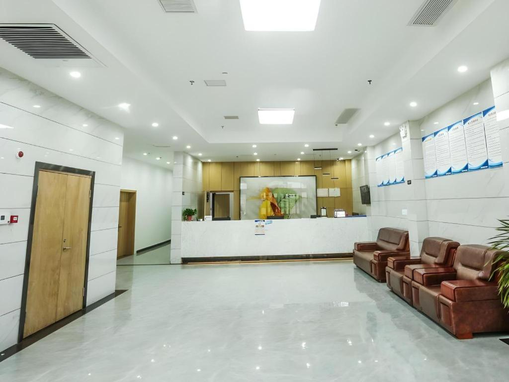 GreenTree Inn Express Xuzhou Pizhou Tiefu Town Bus station 5/33