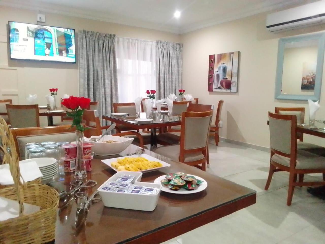 Benoni N12 Hotel 30/45