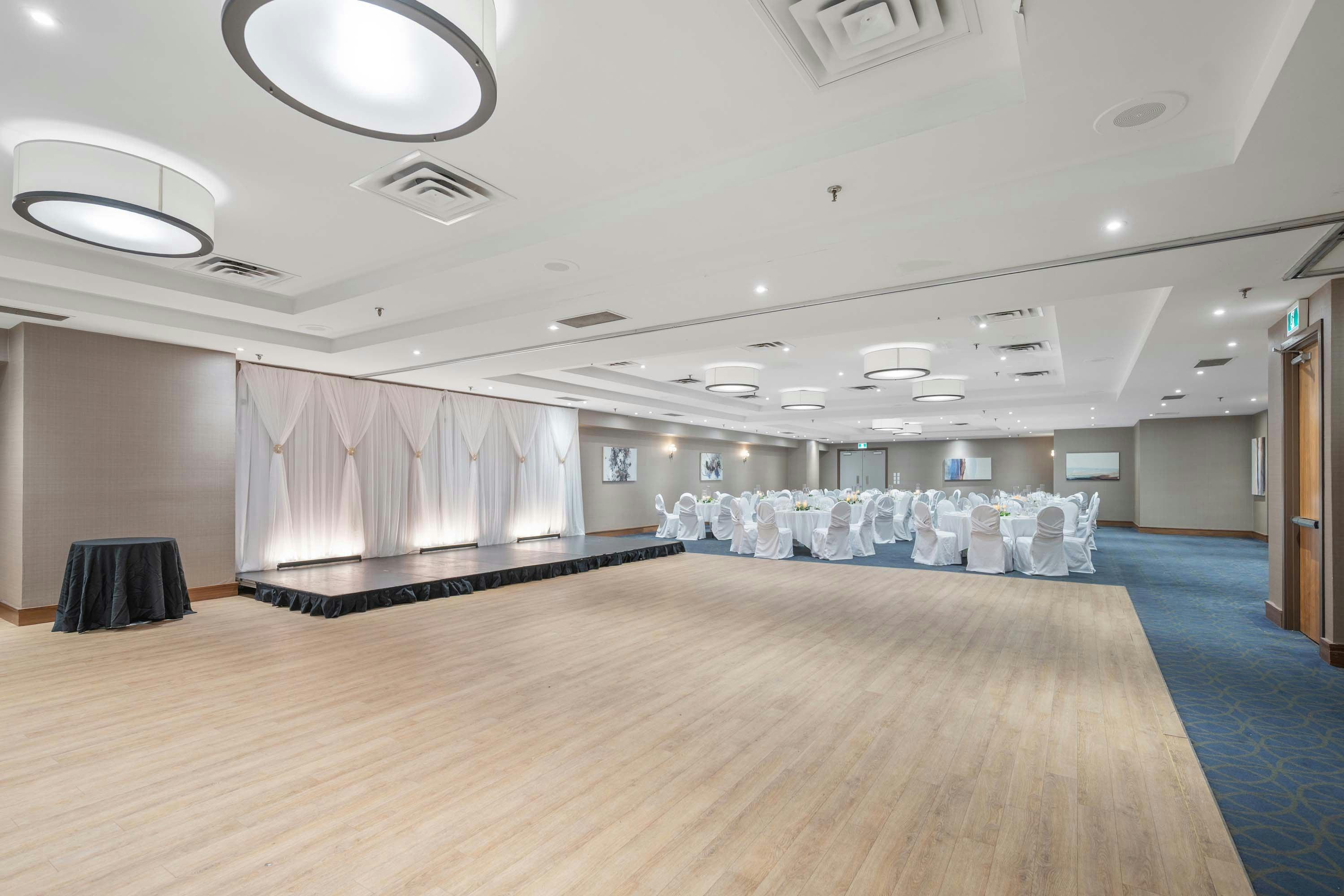 Sandman Signature Mississauga Hotel 11/31